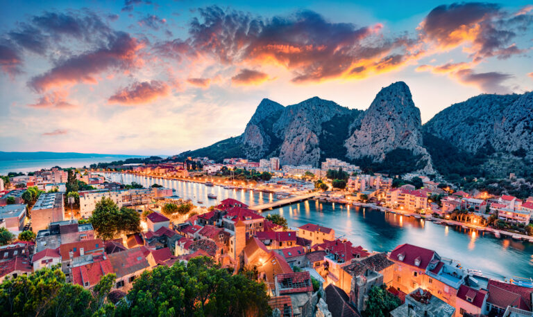 Aerial,Evening,Cityscape,Of,Old,Croatian,Resort,-,Omis,Town